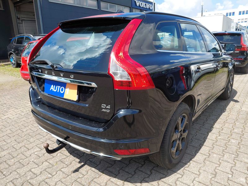 Volvo XC60 2.4 D4 Momentum AWD — zdjęcie 5