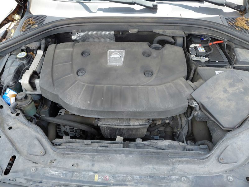 Volvo XC60 2.4 D4 Momentum AWD — zdjęcie 8