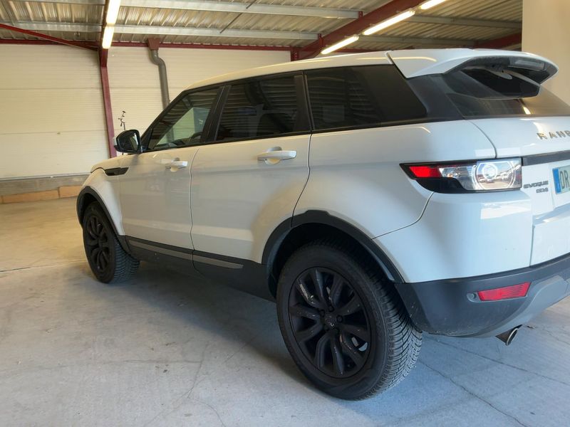 Land Rover Evoque 2.2 Td4 Pure 2015 – снимка 6