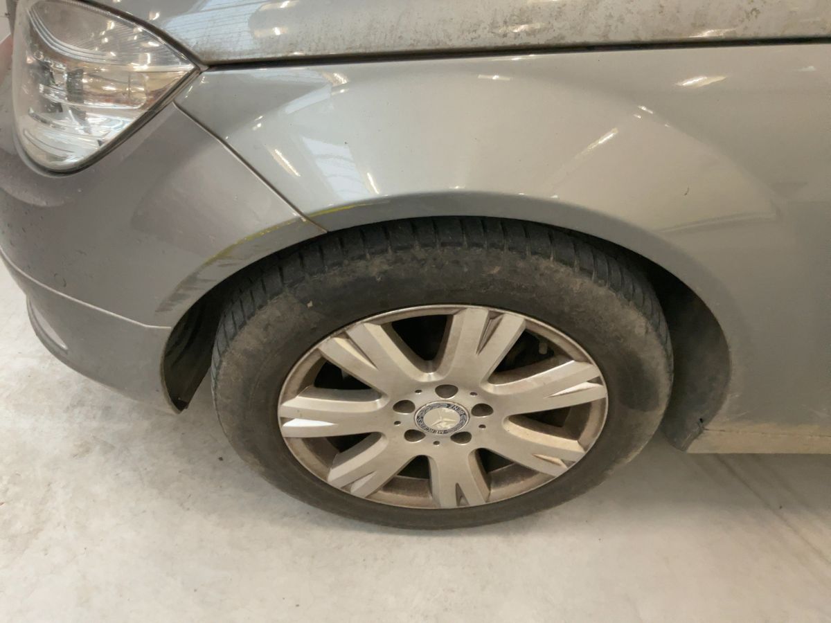 Mercedes-Benz C-Klasse 2010 — photo 4