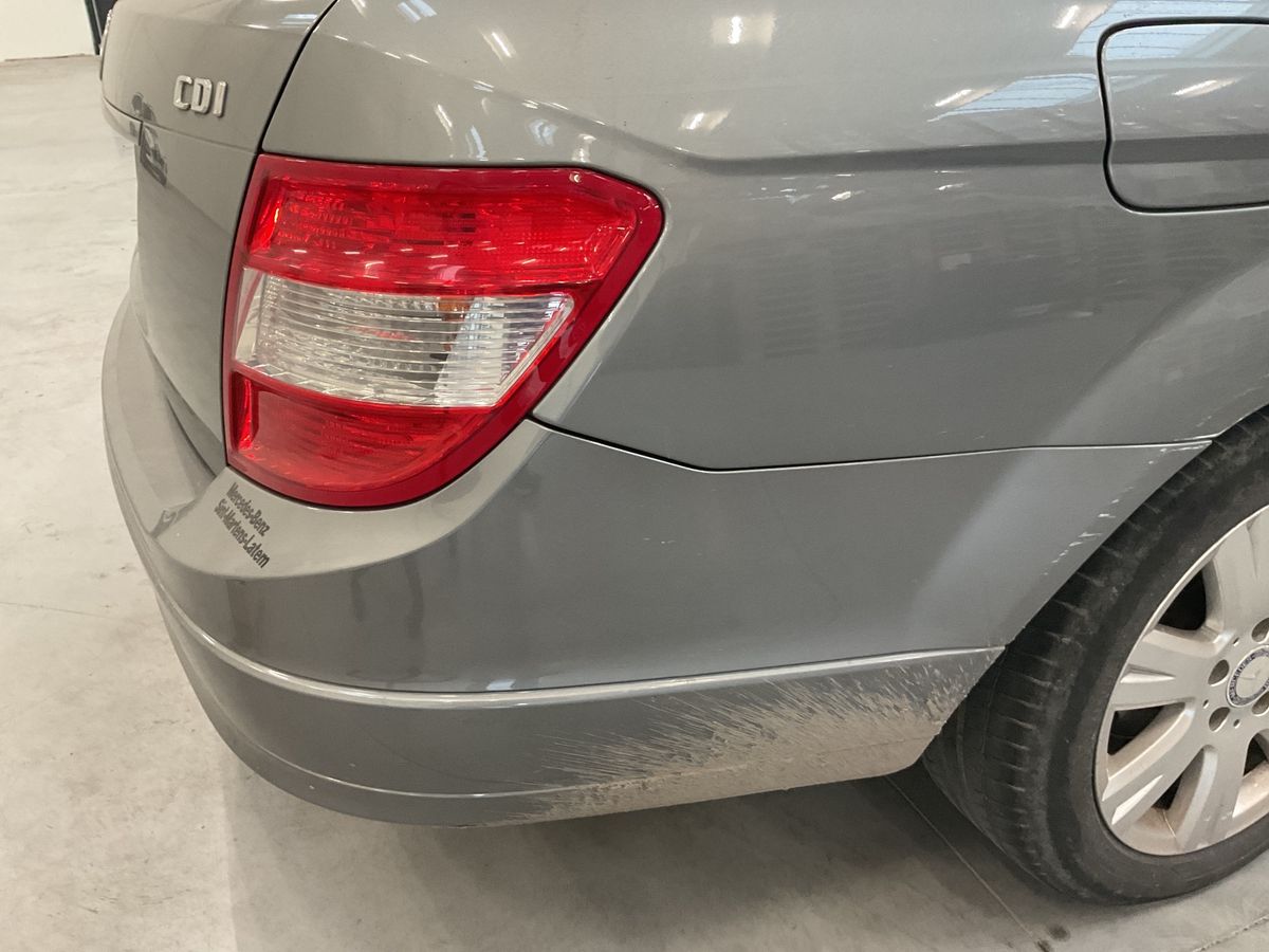 Mercedes-Benz C-Klasse 2010 — photo 51