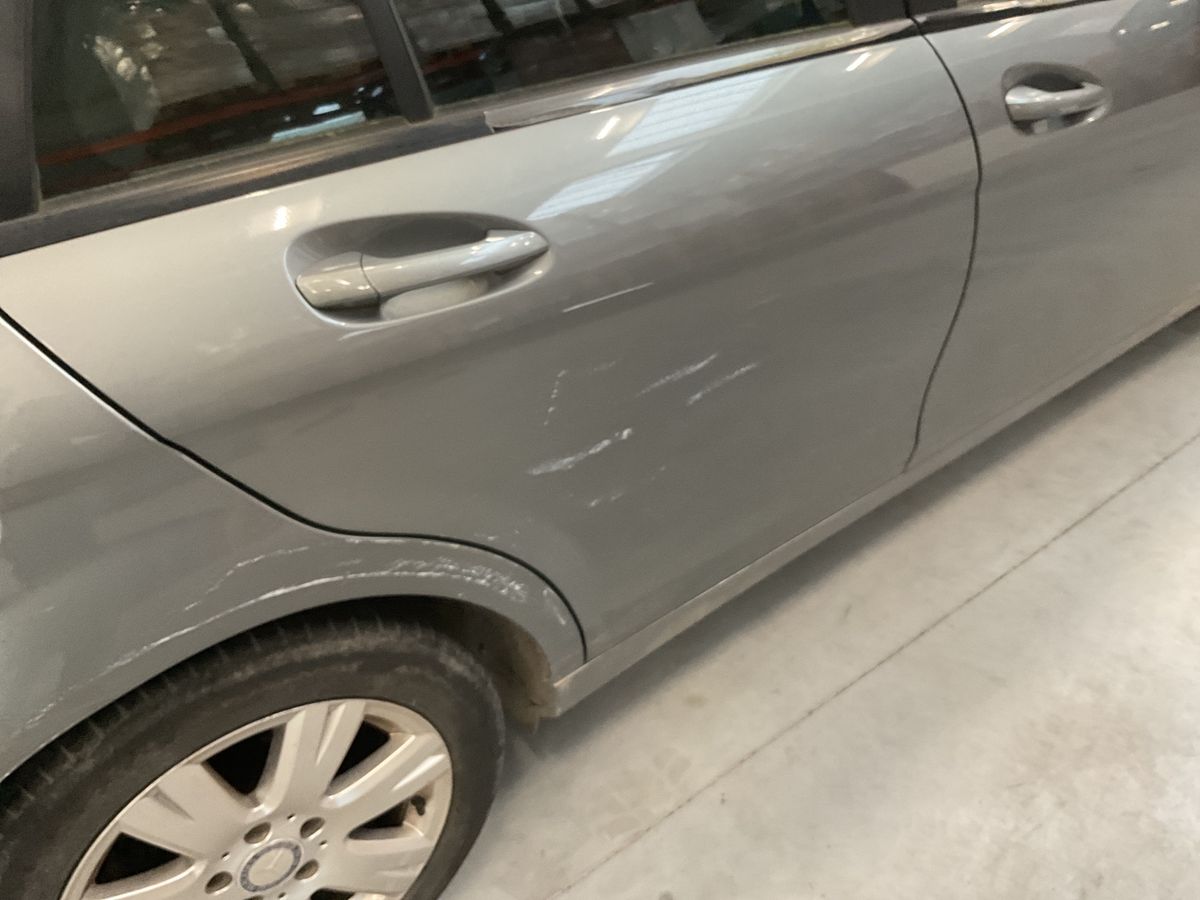 Mercedes-Benz C-Klasse 2010 — photo 35