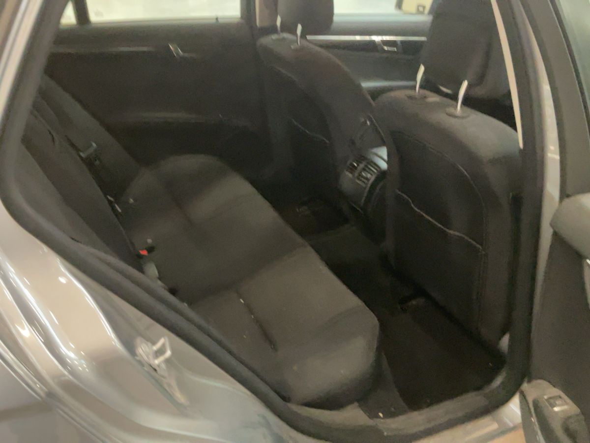 Mercedes-Benz C-Klasse 2010 — photo 20