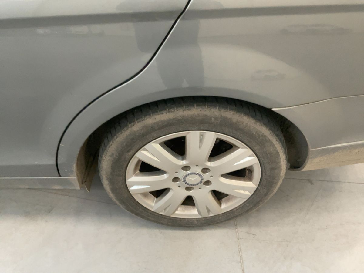 Mercedes-Benz C-Klasse 2010 — photo 6