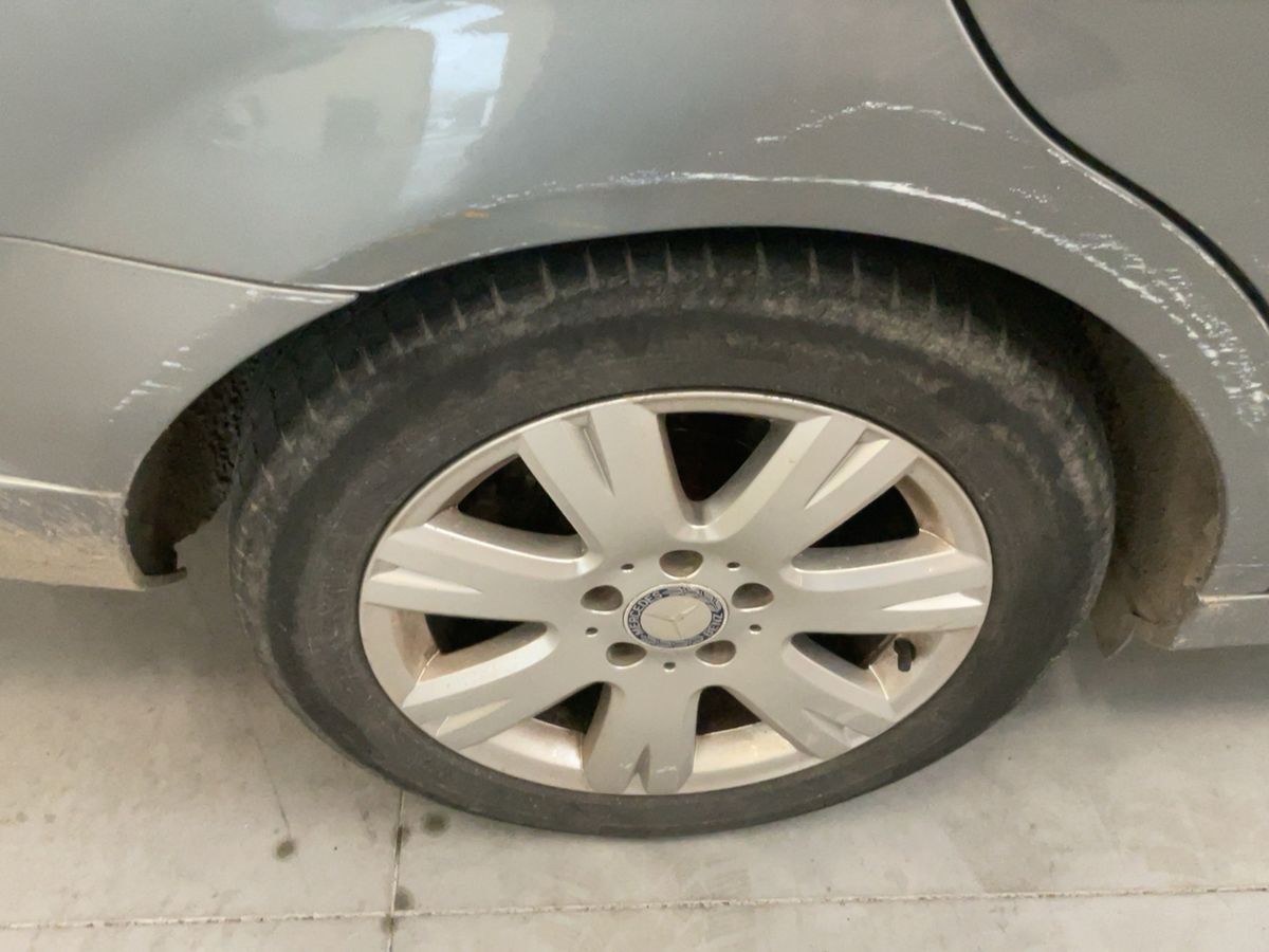 Mercedes-Benz C-Klasse 2010 — photo 10