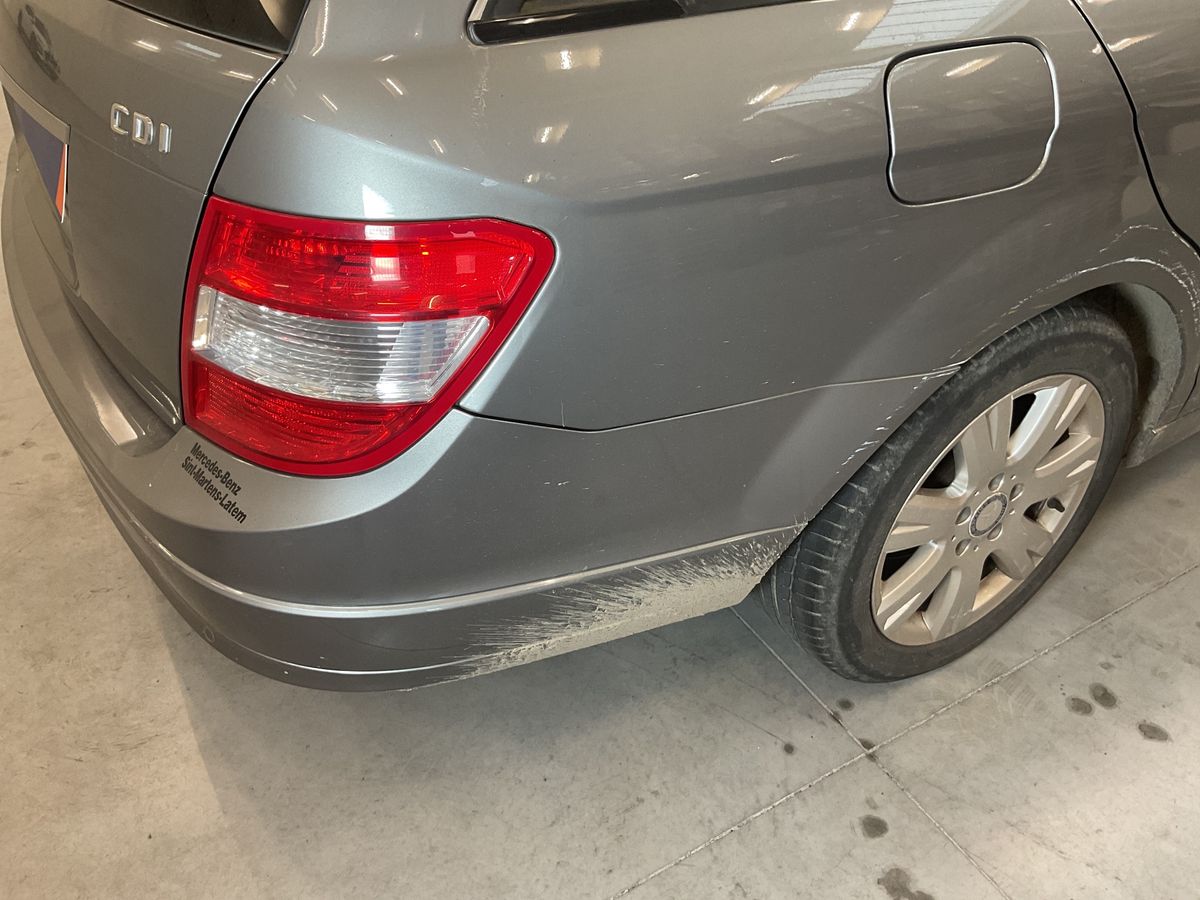 Mercedes-Benz C-Klasse 2010 — photo 49