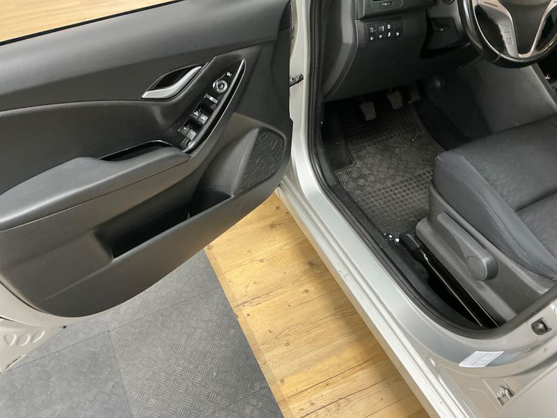 Hyundai ix20 1.6 Comfort 2017 – снимка 29