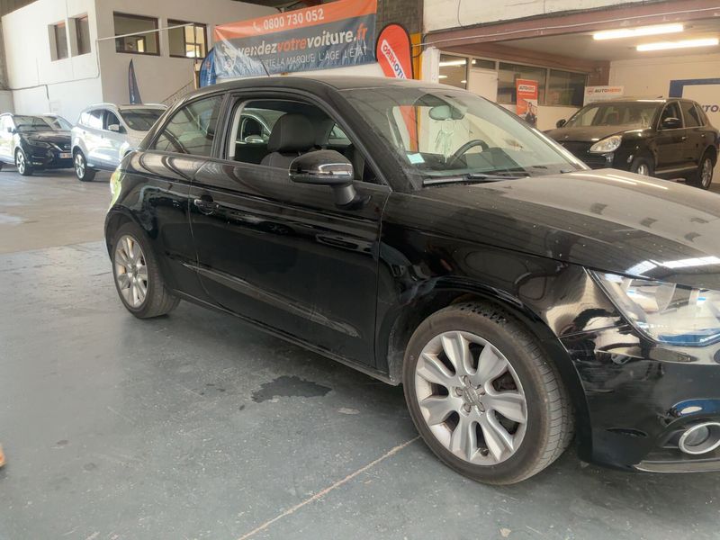 Audi A1 1.6 TDI Ambition 2011 – снимка 12