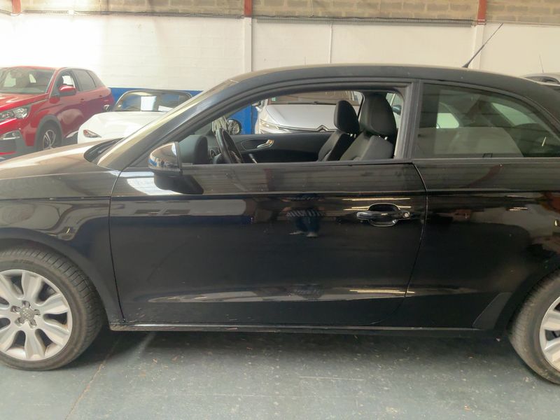 Audi A1 1.6 TDI Ambition 2011 – снимка 4