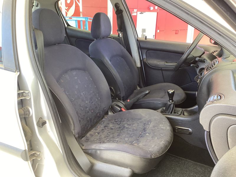 Peugeot 206 1.4 XR — zdjęcie 3