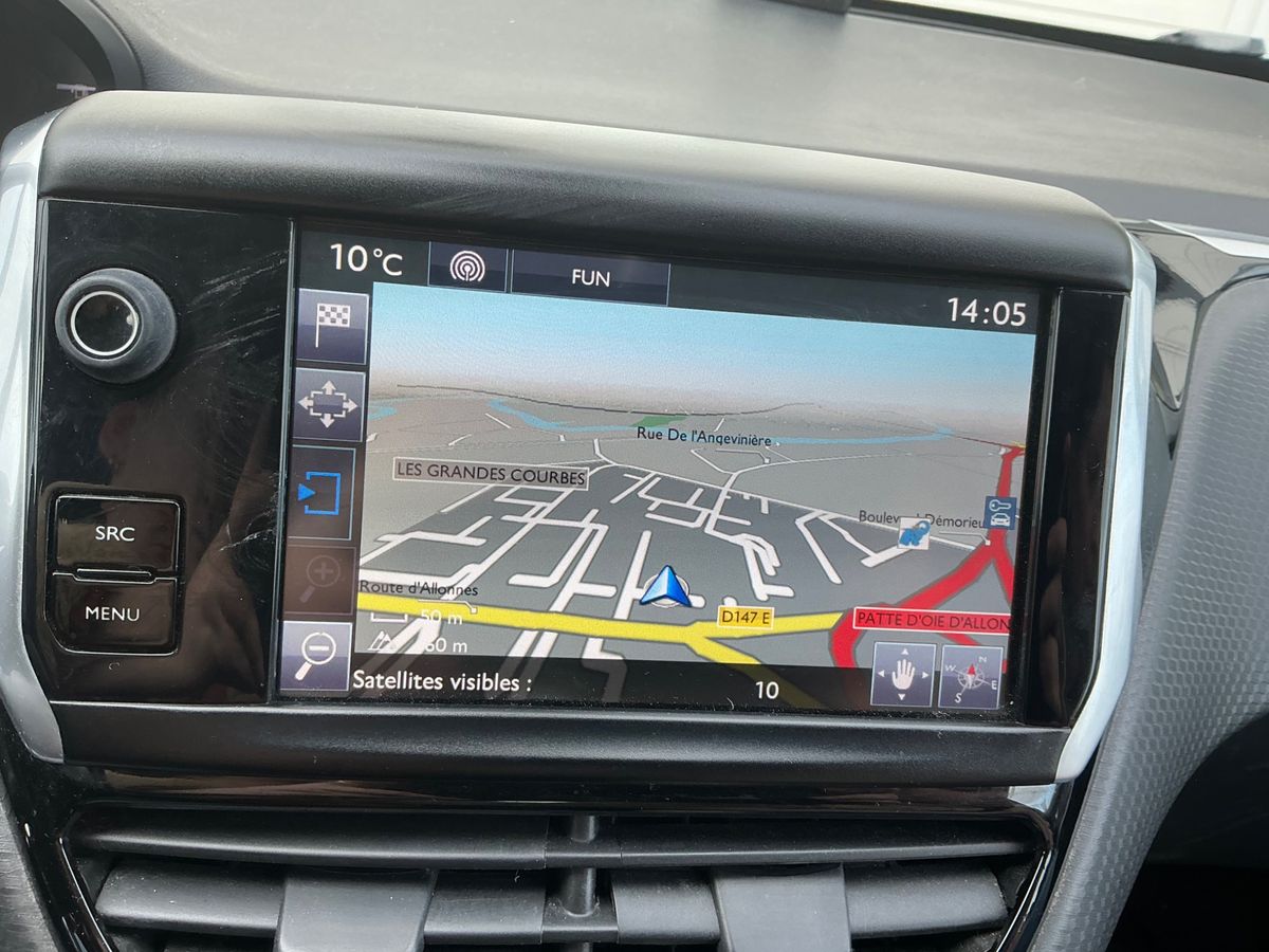 Peugeot 2008 2016 — photo 47
