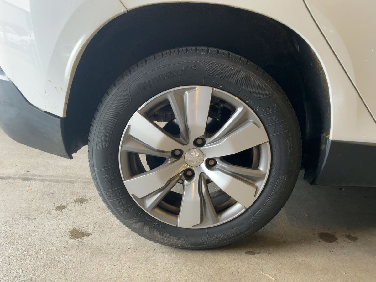 Peugeot 2008 2016 — photo 10
