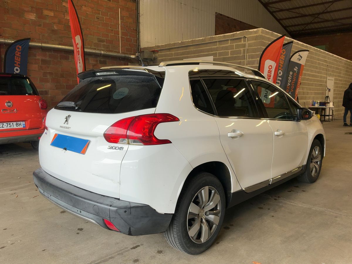 Peugeot 2008 2016 — photo 9