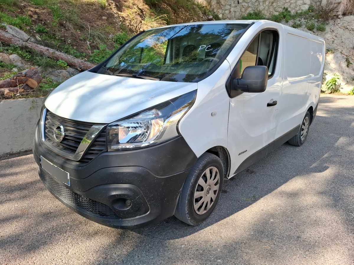 Nissan NV300 2019 — photo 1
