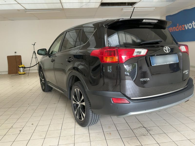Toyota RAV 4 2.0 D-4D Life — zdjęcie 3