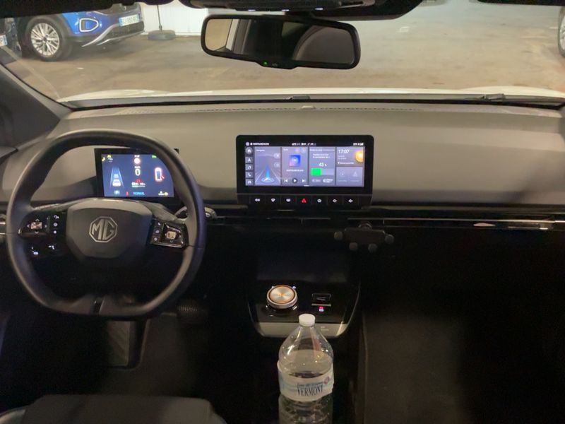MG 4 electric drive 150 kW Comfort — zdjęcie 12