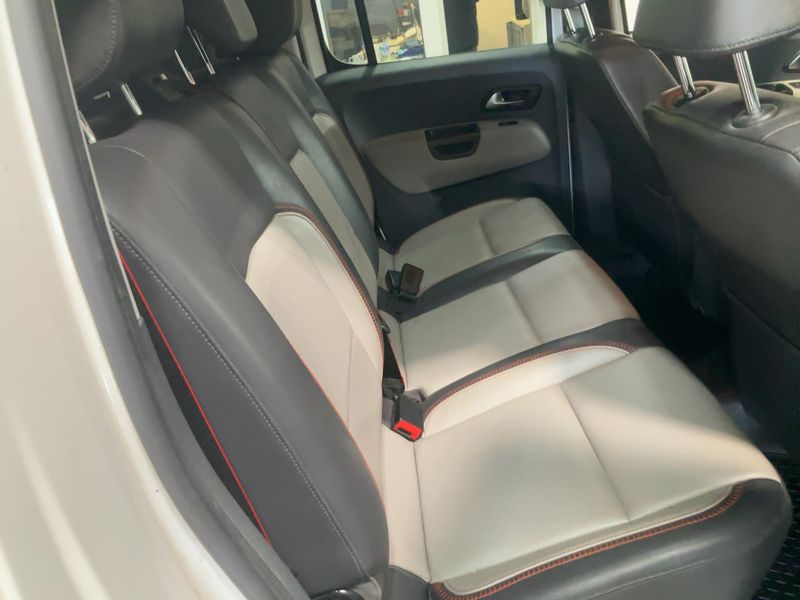 Volkswagen Amarok 2.0 TDI Canyon DoubleCab 4Motion — zdjęcie 14