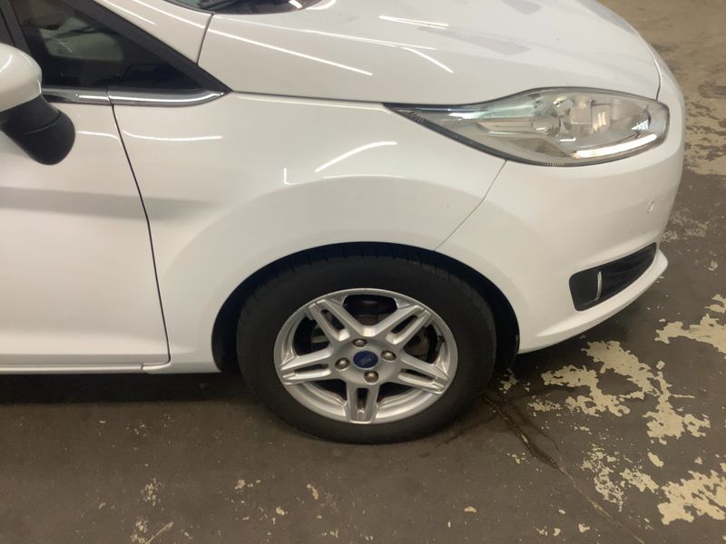 Ford Fiesta 1.0 EcoBoost Titanium 2015 – снимка 11