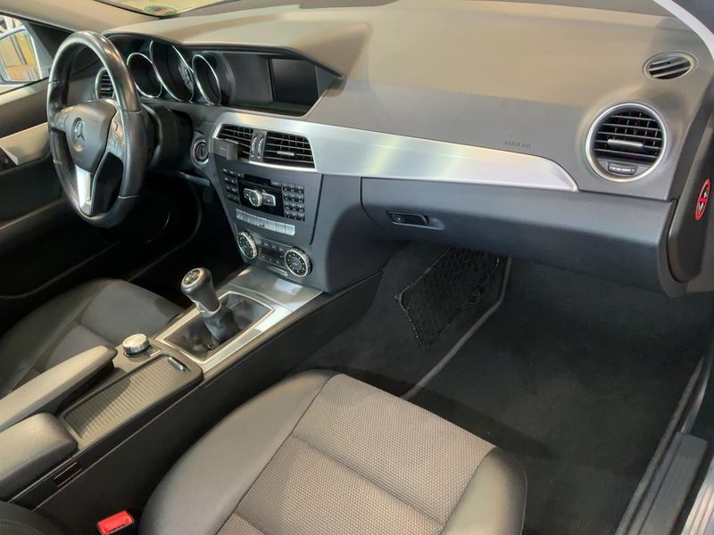 Mercedes-Benz C-Klasse C 220 CDI BlueEfficiency Avantgarde 2012 – снимка 18