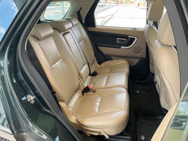 Land Rover Discovery Sport 2.0 Td4 HSE — zdjęcie 14