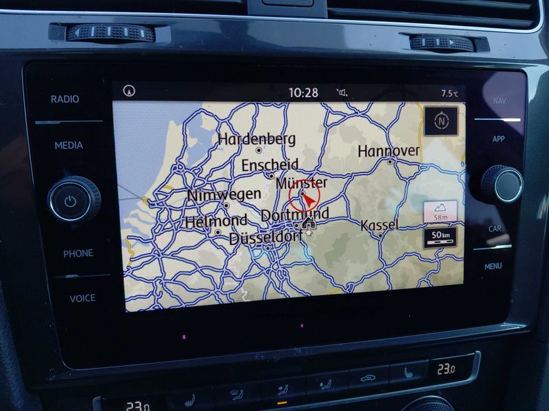 Volkswagen Golf VII 1.6 TDI Comfortline BlueMotion — zdjęcie 13