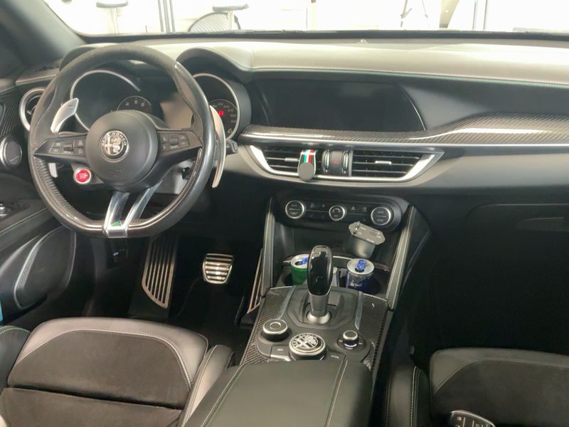 Alfa Romeo Stelvio 2.9 V6 Bi-Turbo Quadrifoglio Q4 — zdjęcie 12