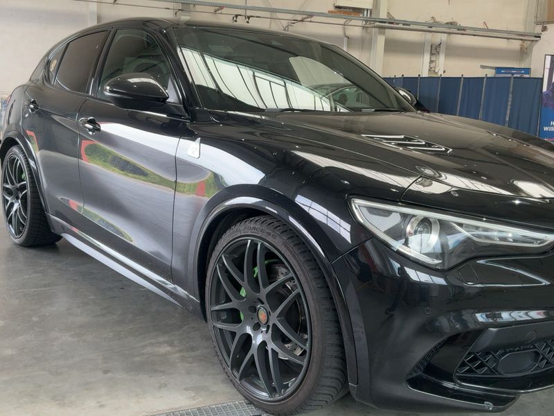 Alfa Romeo Stelvio 2.9 V6 Bi-Turbo Quadrifoglio Q4 — zdjęcie 8