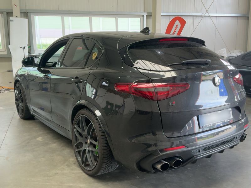 Alfa Romeo Stelvio 2.9 V6 Bi-Turbo Quadrifoglio Q4 — zdjęcie 3