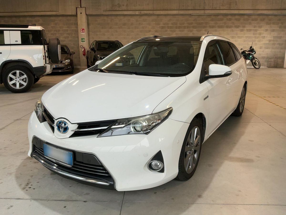 Toyota Auris 2015