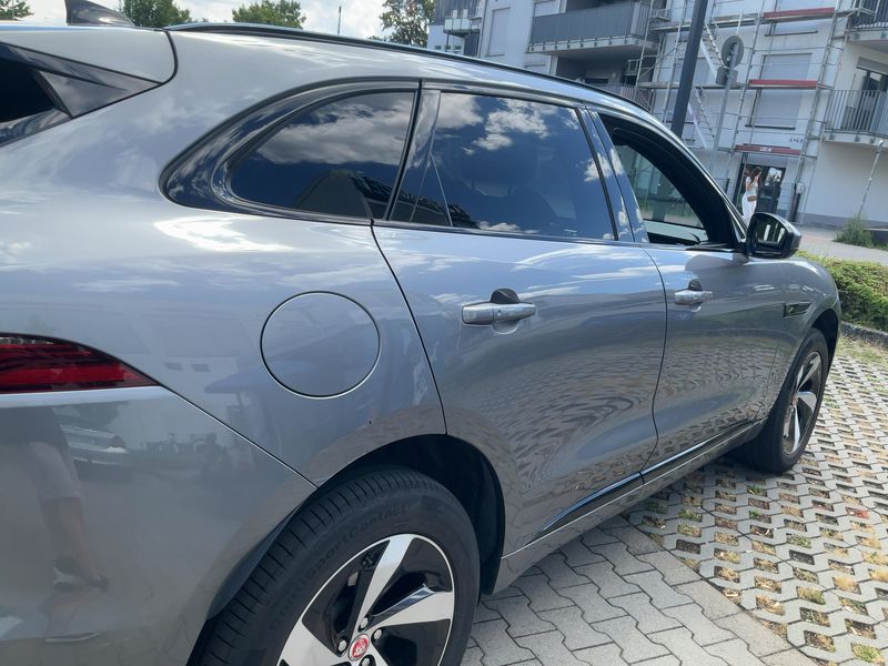 Jaguar F-Pace P400e Plug-in Hybrid R-Dynamic S AWD 2022 – снимка 8
