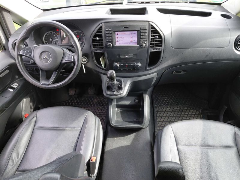 Mercedes-Benz Vito Tourer 111 CDI lang Pro — zdjęcie 11