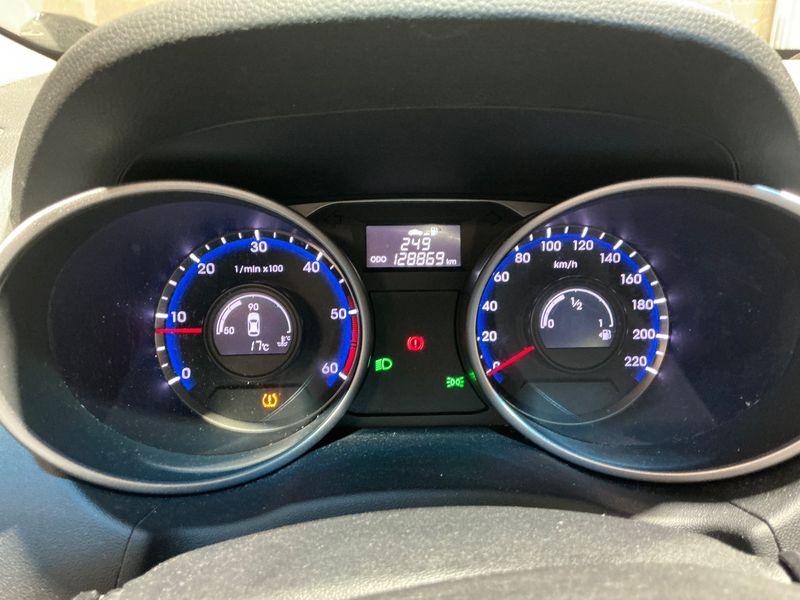 Hyundai ix35 1.7 CRDi GO! Blue 2WD — zdjęcie 13