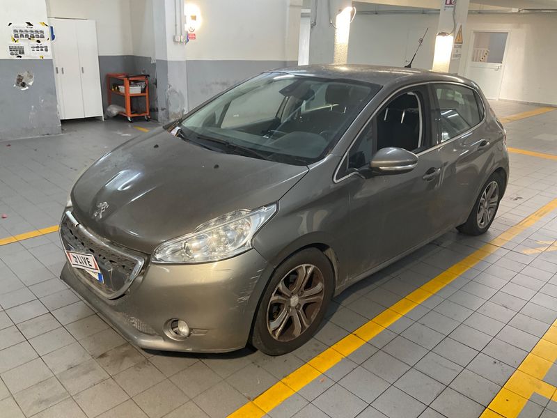 Peugeot 208 1.2 VTi Allure 2012 – снимка 1
