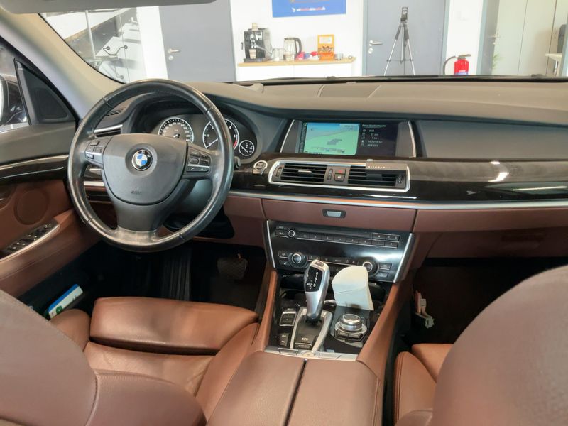 BMW 5er 530d GT xDrive 2013 – снимка 18