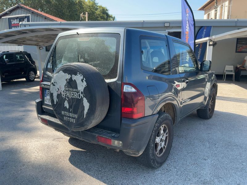 Mitsubishi Pajero 3.2 DI-D Classic — zdjęcie 6