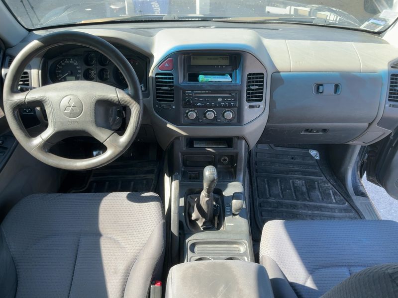 Mitsubishi Pajero 3.2 DI-D Classic — zdjęcie 12