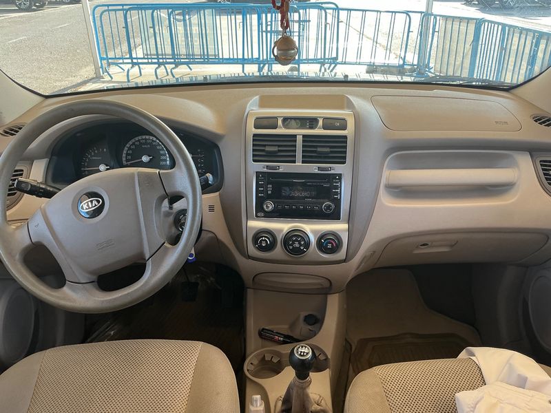Kia Sportage 2.0 LX 2WD — zdjęcie 12