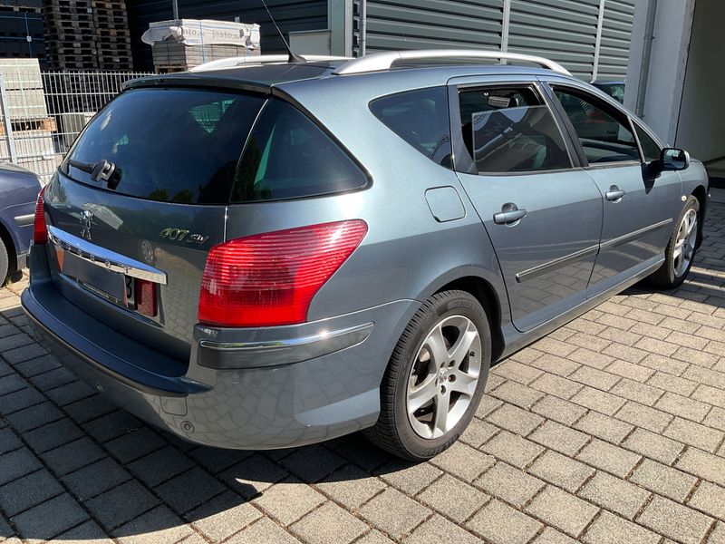 Peugeot 407 2.0 HDi Platinum — zdjęcie 2