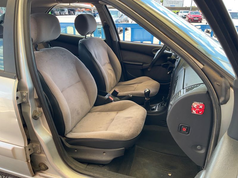 Citroen Xsara 2.0 HDi Premier — zdjęcie 3