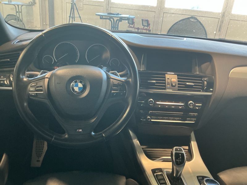 BMW X4 xDrive 30d — zdjęcie 12