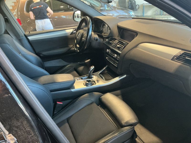 BMW X4 xDrive 30d — zdjęcie 11
