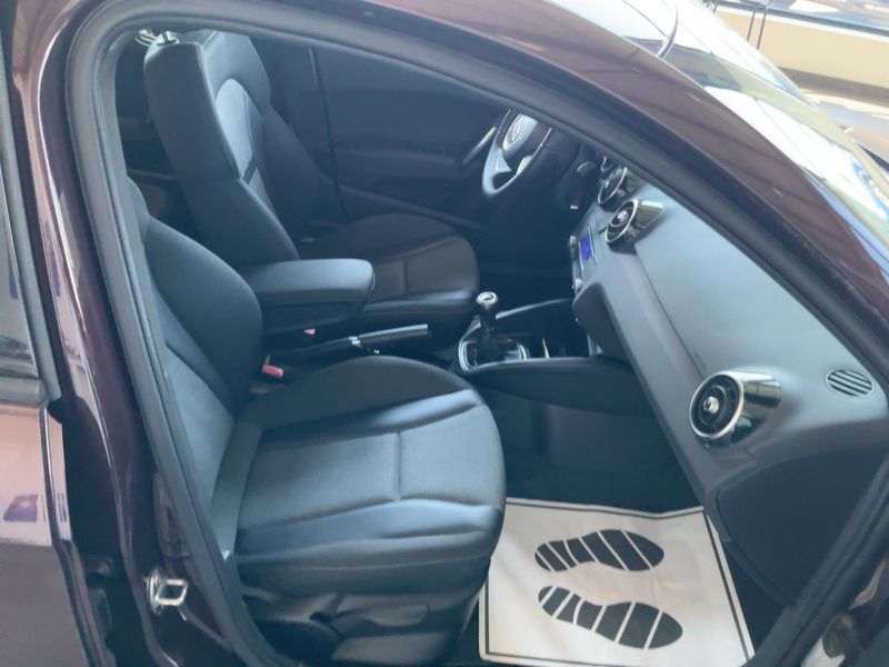 Audi A1 Sportback 1.6 TDI Ambition 2012 – снимка 17