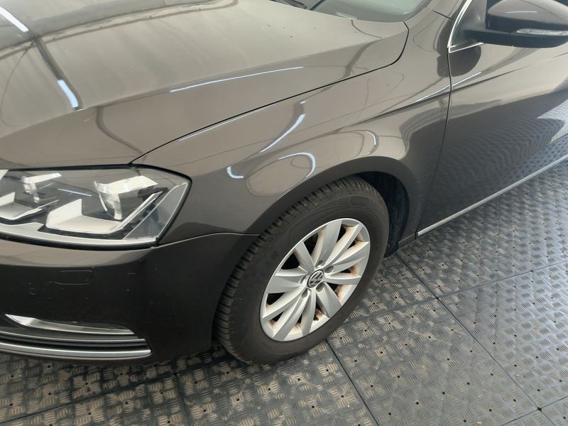 Volkswagen Passat 2.0 TDI Comfortline BlueMotion Tech — zdjęcie 2