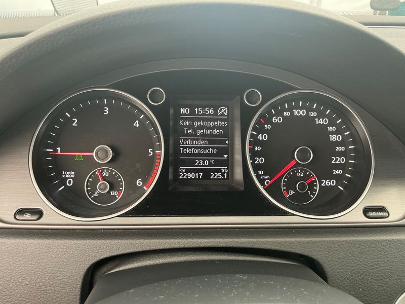 Volkswagen Passat 2.0 TDI Comfortline BlueMotion Tech — zdjęcie 13