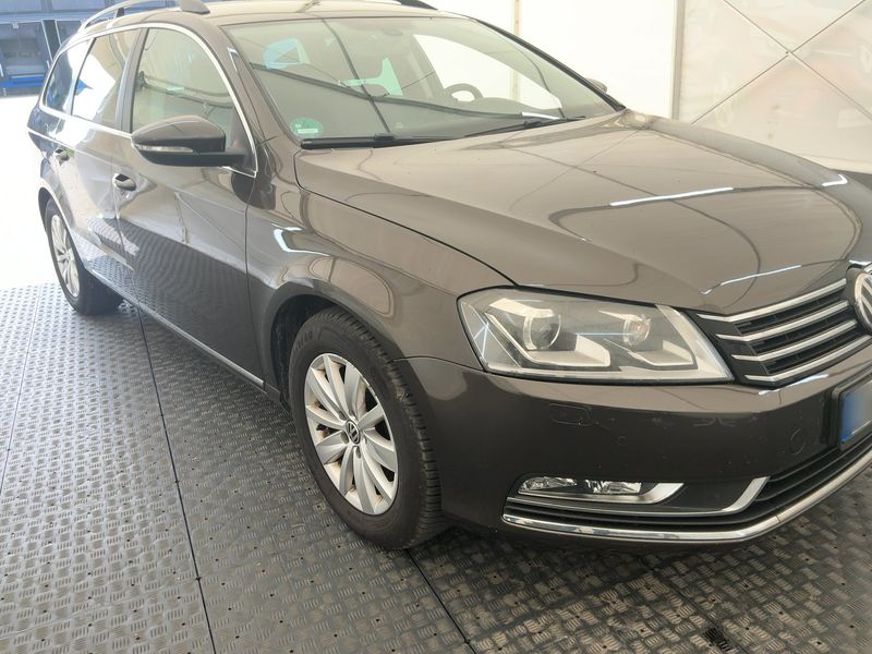 Volkswagen Passat 2.0 TDI Comfortline BlueMotion Tech — zdjęcie 8