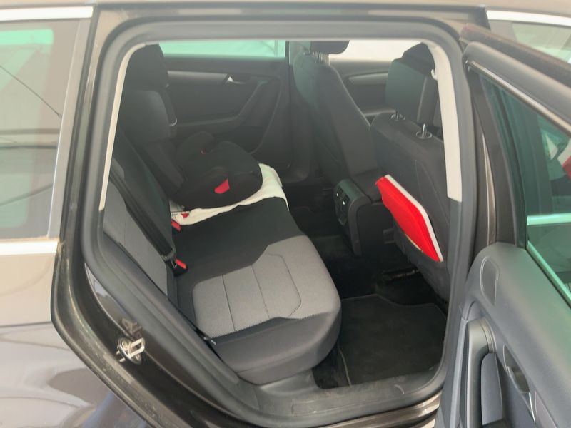 Volkswagen Passat 2.0 TDI Comfortline BlueMotion Tech — zdjęcie 14