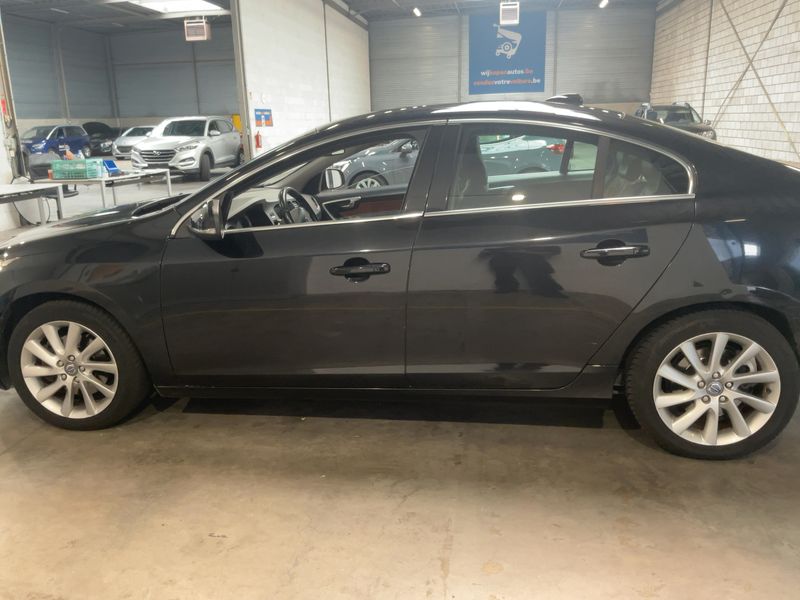 Volvo S60 2.0 D4 Momentum — zdjęcie 4
