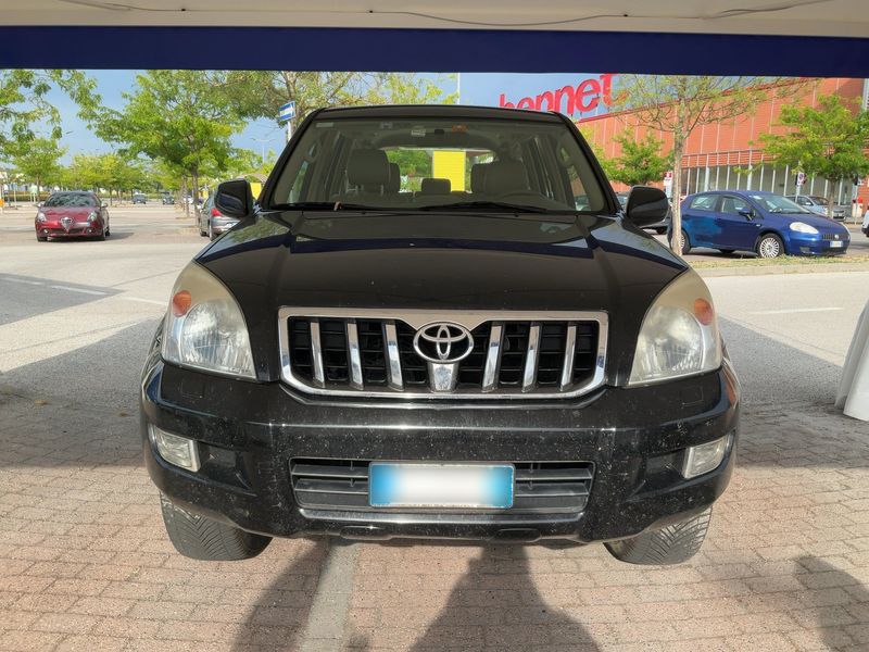 Toyota Land Cruiser 3.0 D-4D C — zdjęcie 9
