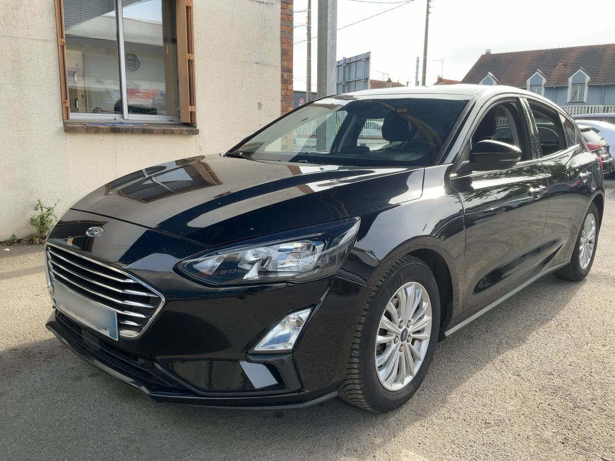Ford Focus 2021 — photo 1