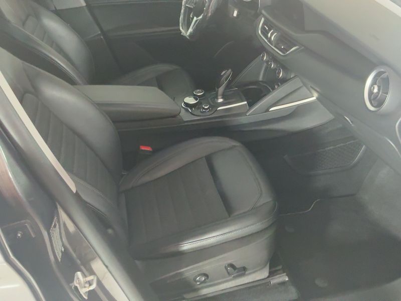 Alfa Romeo Stelvio 2.2 JTDM Super Q4 — zdjęcie 11